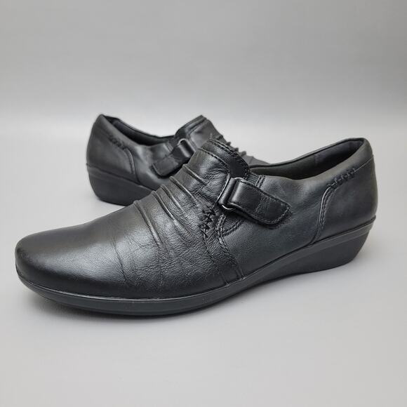 Clarks Collection Womens Flats Size 7.5 M Black Loafer Soft Cushion Pleated - Picture 1 of 9